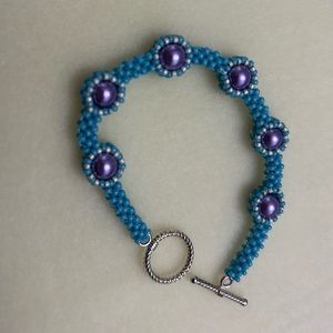Beaded pearl bracelet